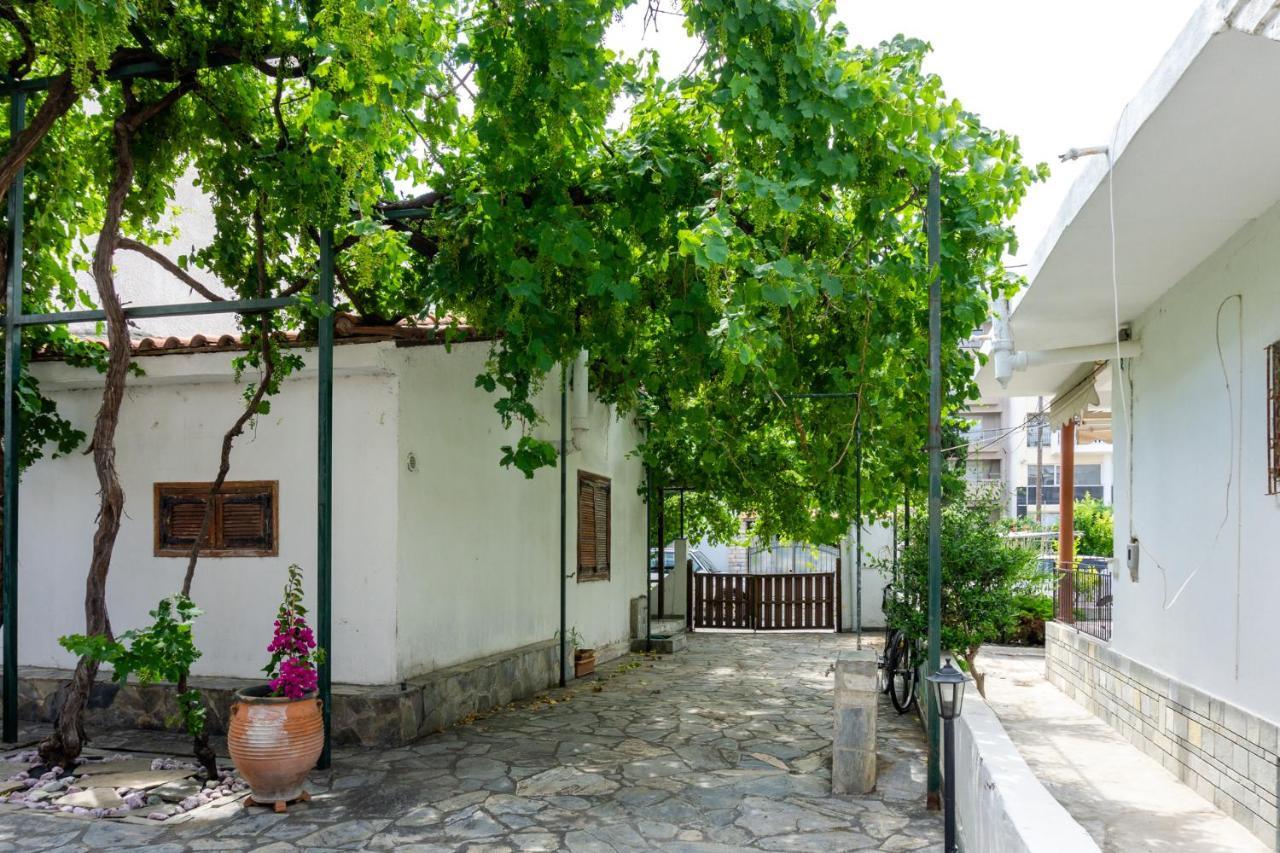 Irene Seafront Apartment Néoi Epivátai Luaran gambar