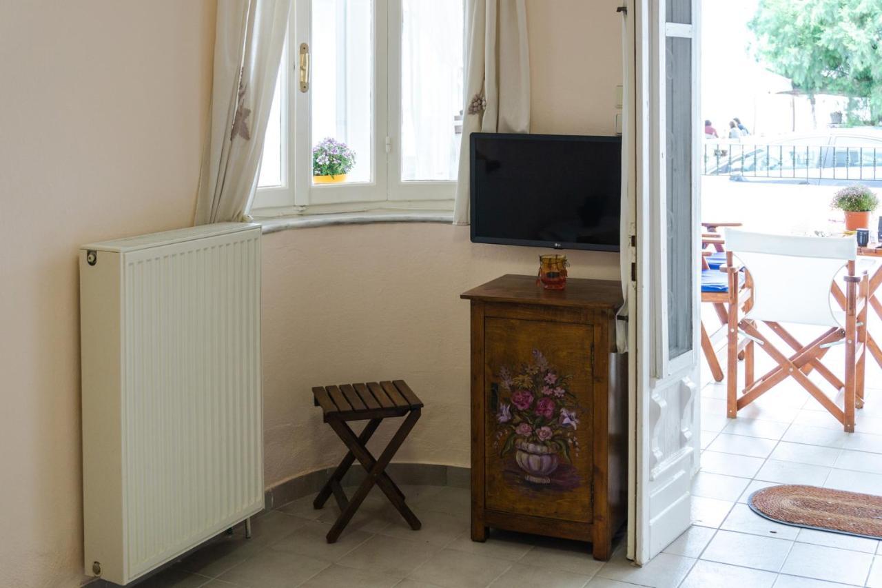 Irene Seafront Apartment Néoi Epivátai Luaran gambar
