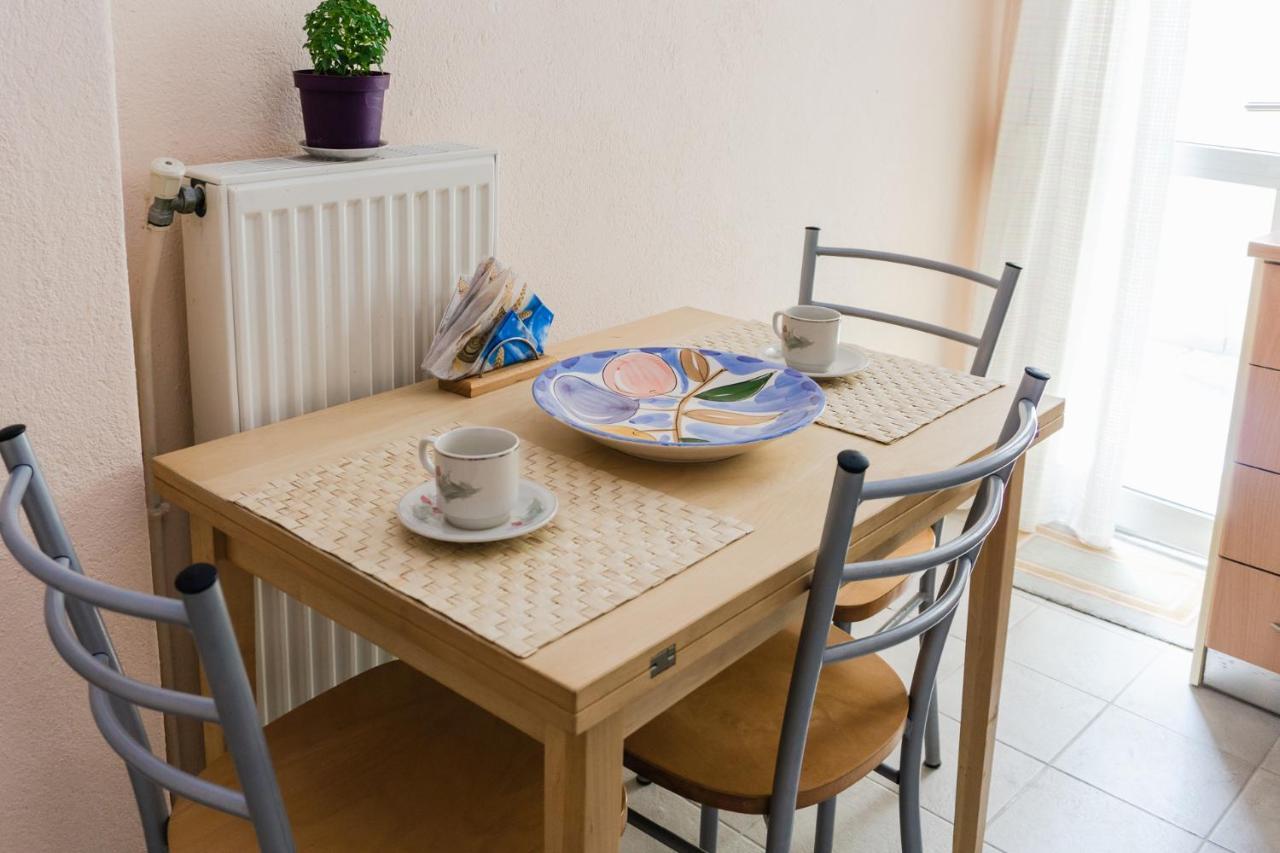 Irene Seafront Apartment Néoi Epivátai Luaran gambar